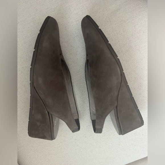 NIB Eileen Fisher Slingback Women’s 7.5 Devi
Nubuck Suede Leather Rye Brown Work - Picture 5 of 7